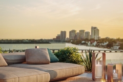 External-View_-Terrace_-Close-Up-01